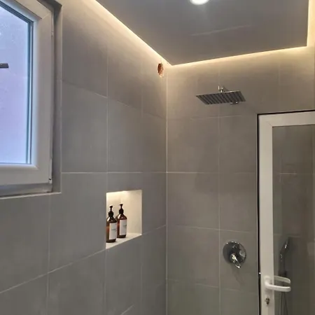 Cozy Studio, Vasil Shanto Apartman *